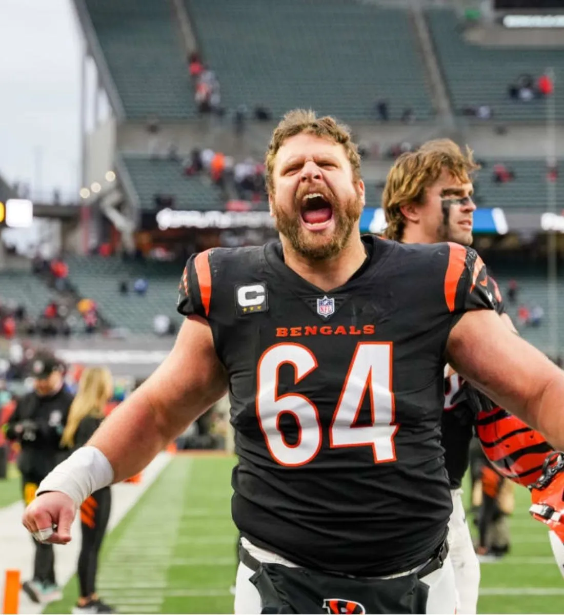 Ted Karras shares Bengals locker-room view on Trey Hendrickson and Shemar Stewart situations