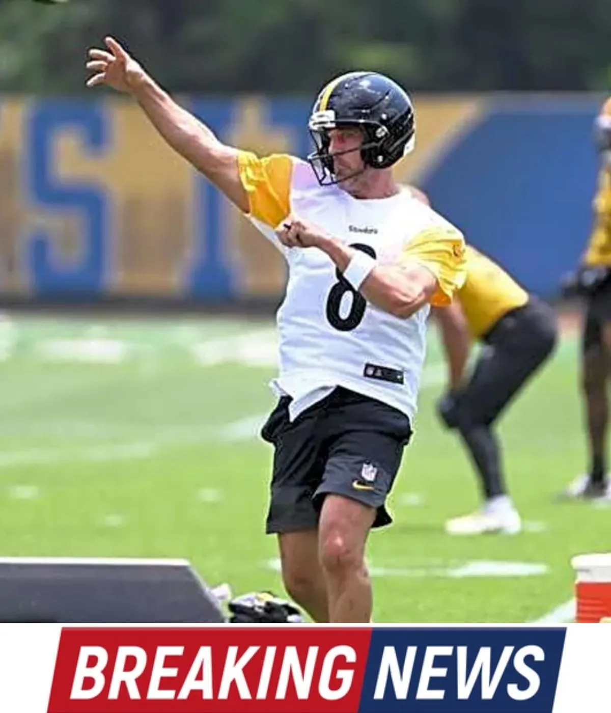 Aaron Rodgers Has One Looming Problem After Steelers Deal