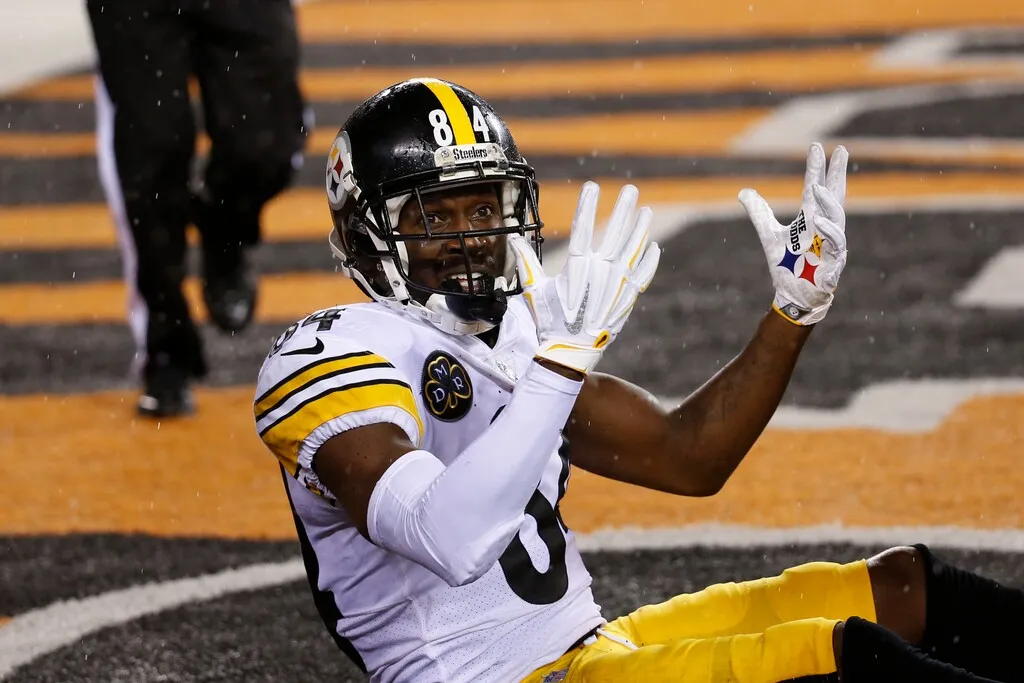 Details Emerge on Attempted Murder Charge Against Ex-Steelers WR Antonio Brown
