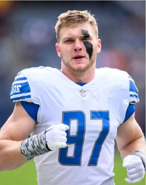 Lions Trade Pitch Pairs Aidan Hutchinson With $17M Cowboys Megastar