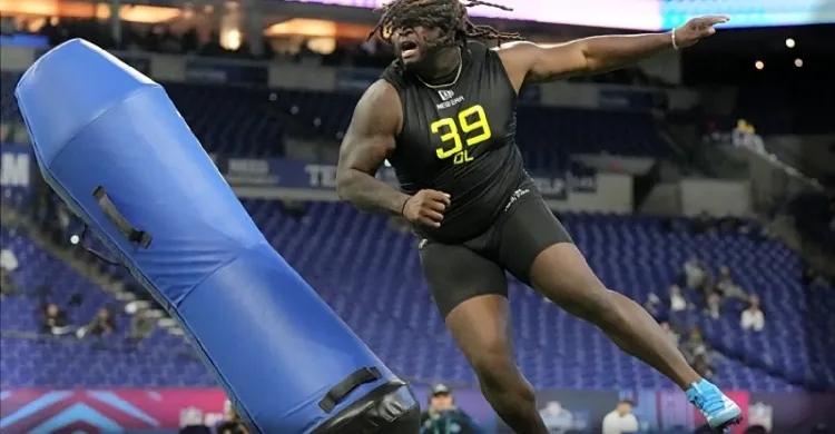 49ers sign another draft pick to contract as one big piece of business lingers in bid to overhaul defensive front