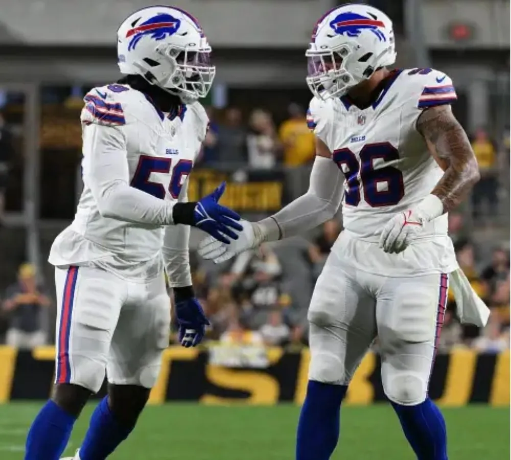 Former Bills Defensive End Signs With Division Rival