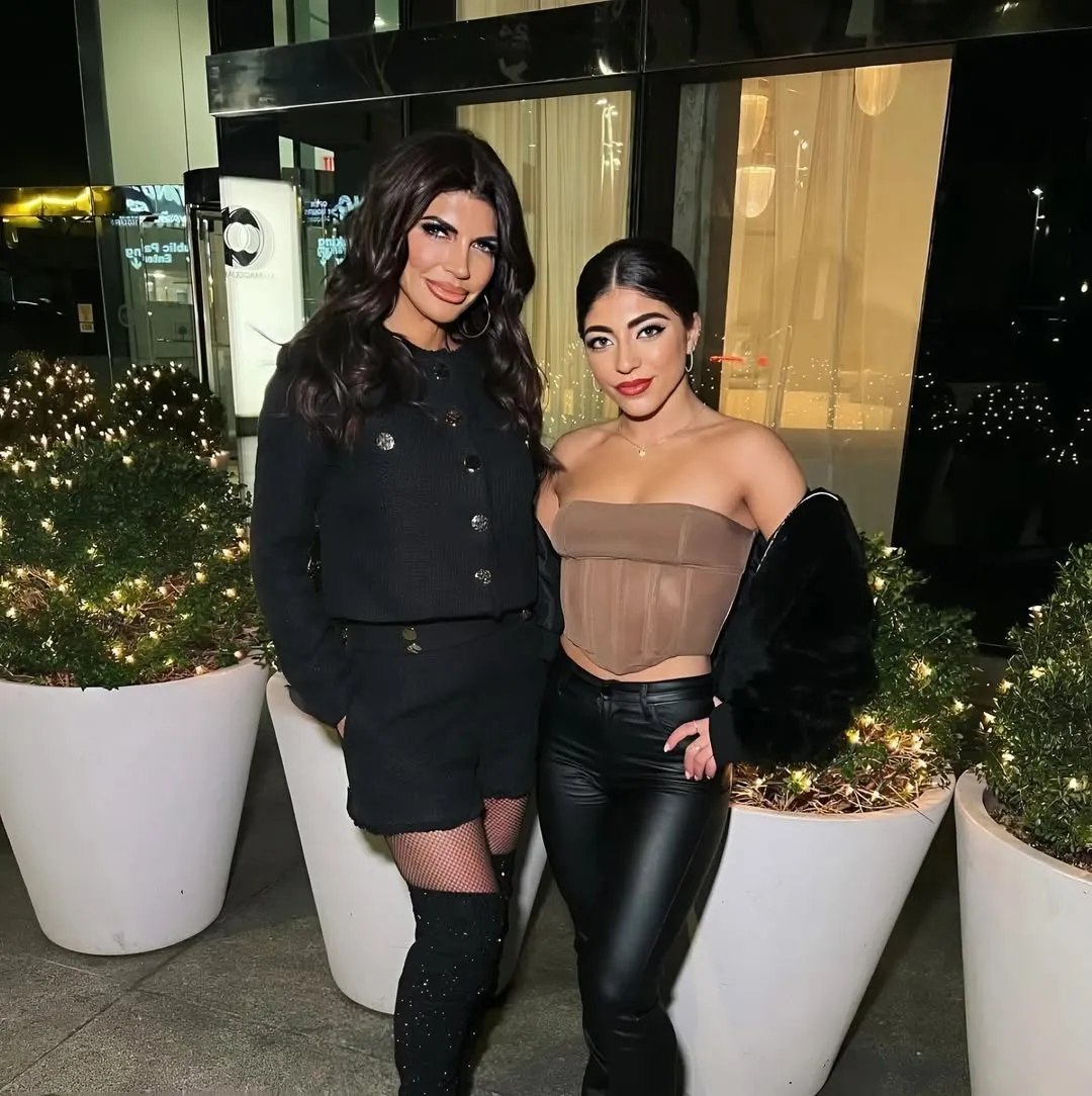 Milania Giudice's school issues urgent notice - confirms suspension of daughter Teresa Giudice amid investigation into suspected distribution of 18+ CLIP CAUSING OUTRAGE .......video