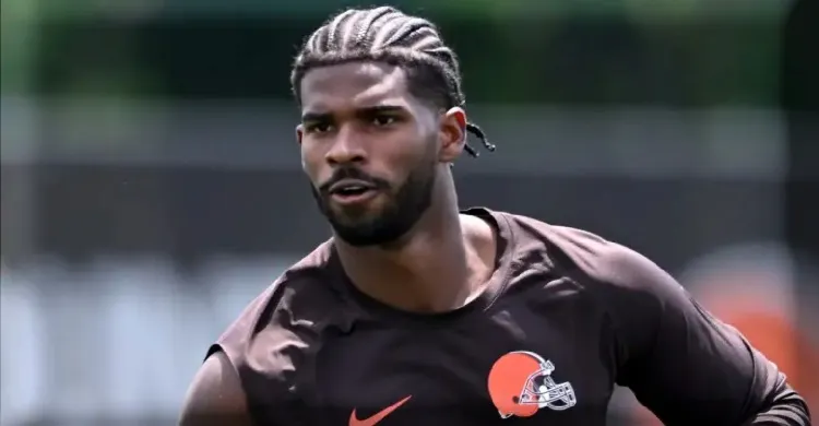 Browns Trade Proposal Sends Shedeur Sanders to Steelers for Draft Compensation