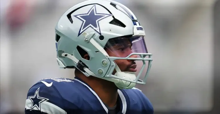 Micah Parsons Warns Cowboys as Contract Talks Stall