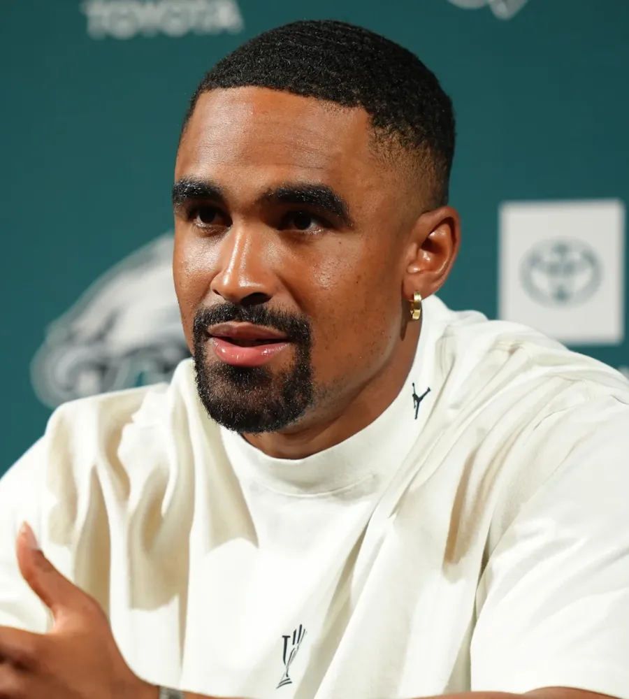 Eagles' Jalen Hurts Projected For Game-Breaking Season