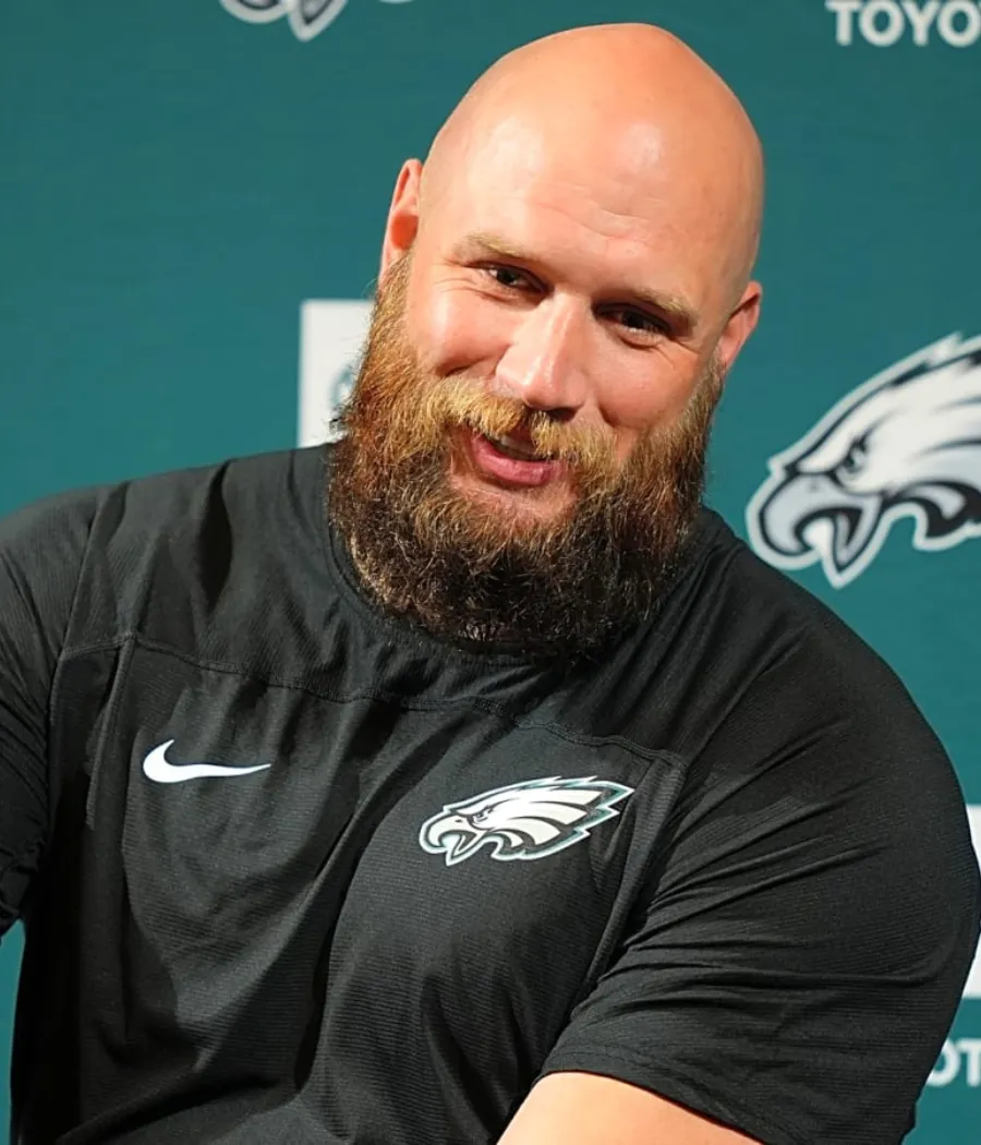 Lane Johnson Suddenly Feels Like Smallest Man In Eagles O-Line Room