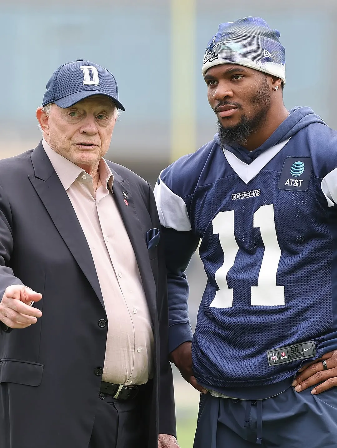 Micah Parsons Warns Cowboys as Contract Talks Stall