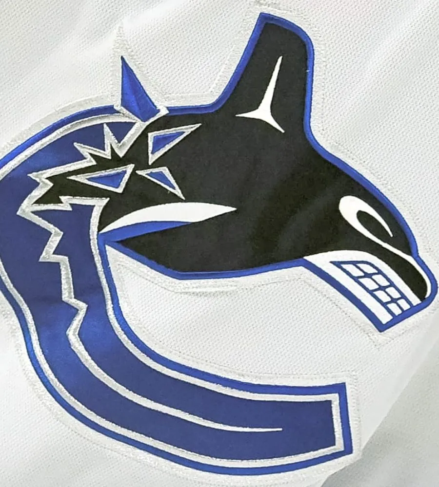 NHL insider reveals the one factor that could convince the Vancouver Canucks to trade Elias Pettersson
