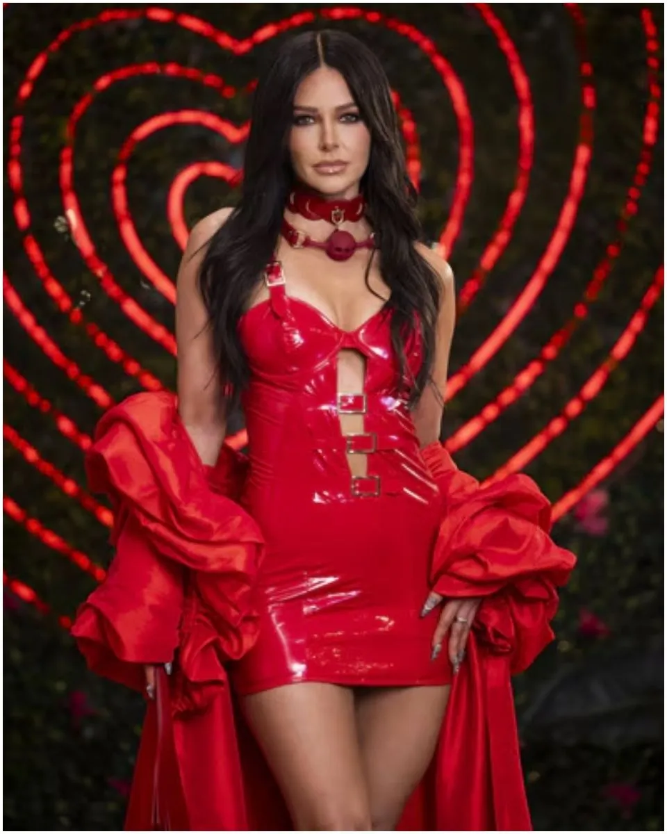 Ariana Madix Rocks Dramatic New Hair Color: "Moment On The Dark Side" (PHOTO)