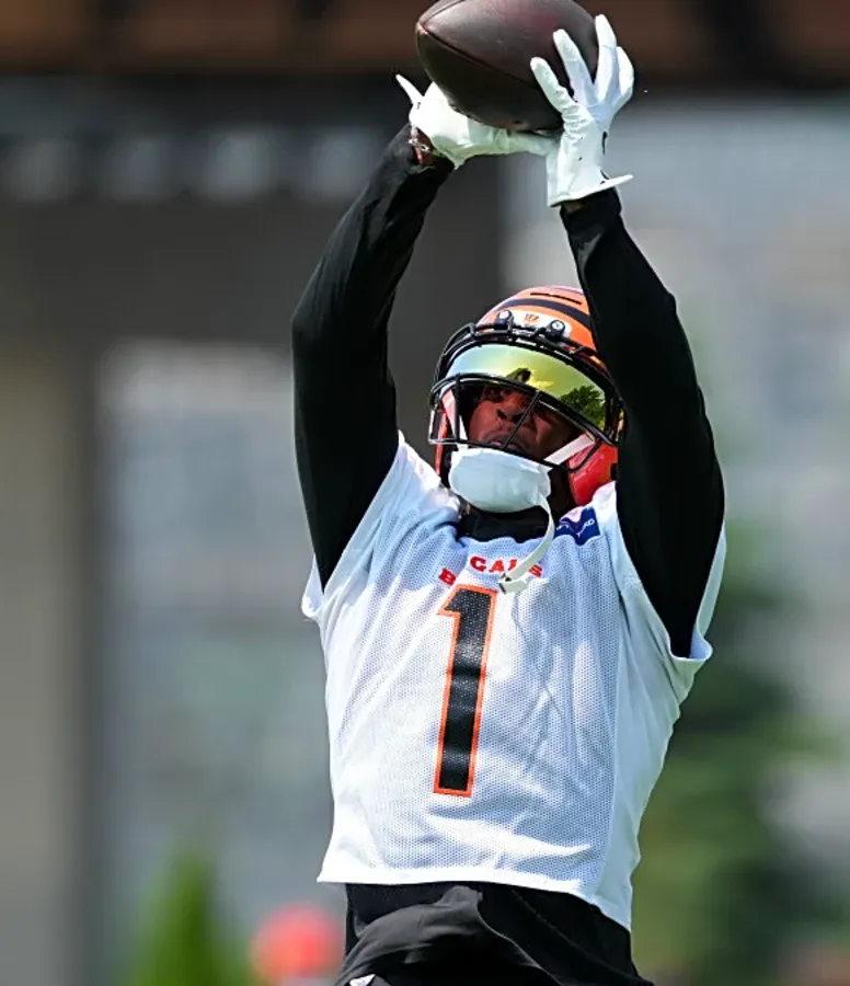 Ja’Marr Chase gets the ultimate compliment from Mike Evans that no other wideout will ever receive