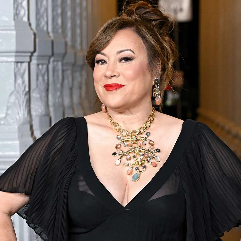 “Back in the saddle!” – Jennifer Tilly CONFIRMS return to RHOBH for Season 15 as insiders reveal she’s joining in a major role amid cast shakeup, Sutton alliance, and calls for her to finally hold a diamond - suong