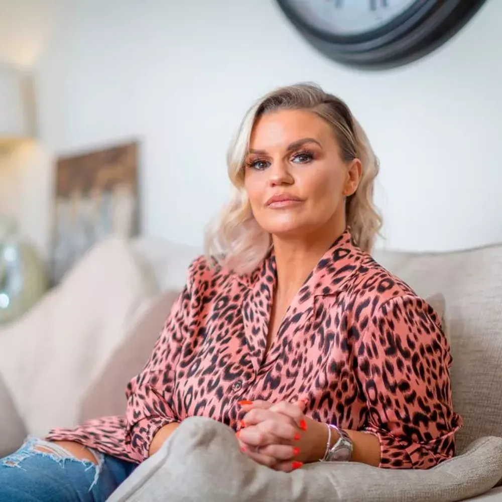 “I thought my mum’s love lay in a bag of coke” – Kerry Katona makes heartbreaking confession as she reflects on her childhood drug trauma and issues stark warning to Freddy Brazier after shocking photos with his nan surface - suong