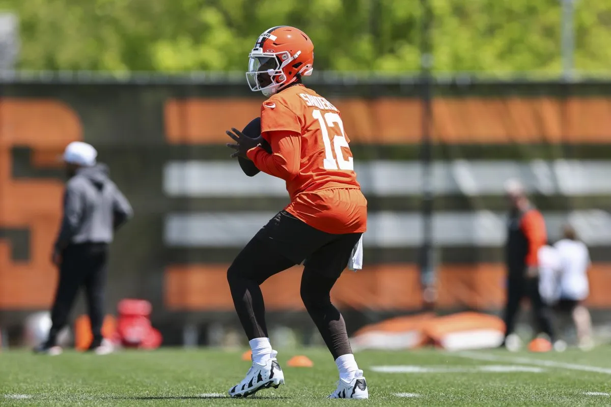 Browns Trade Proposal Sends Shedeur Sanders to Steelers for Draft Compensation
