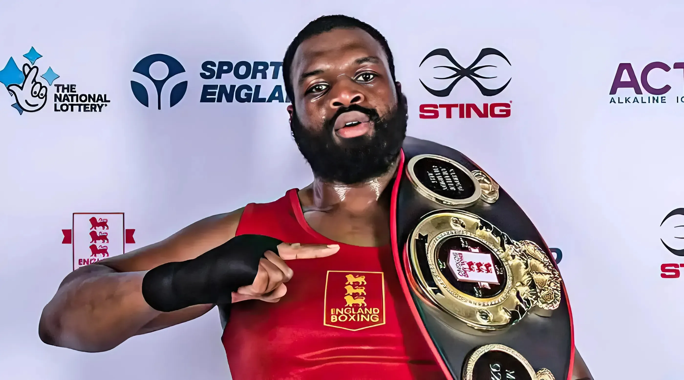 Antwi and Krasmaru to provide England-Ukraine heavyweight appetiser trucc