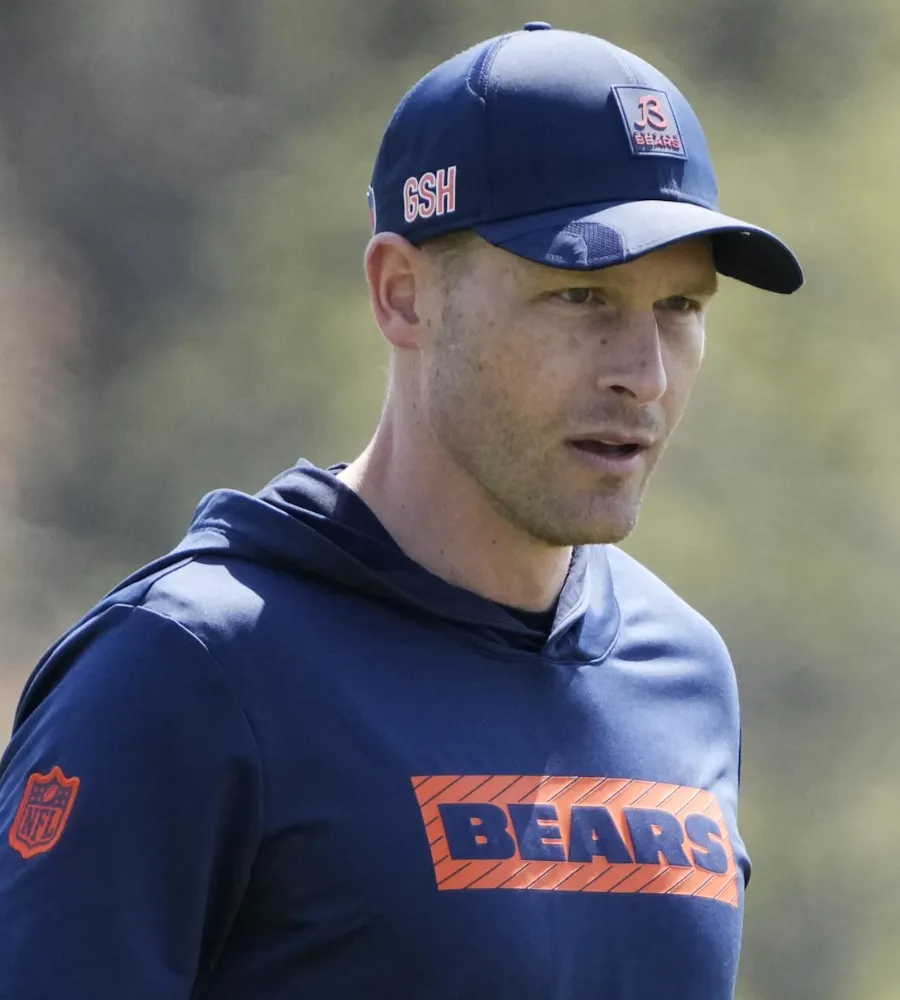 Updated Chicago Bears depth chart on offense following 2025 offseason workout program