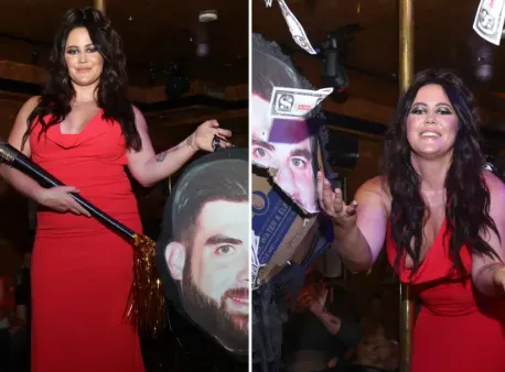 Teen Mom Jenelle Evans smacks ex David Eason’s face on a piñata at NYC strip club as she celebrates di...