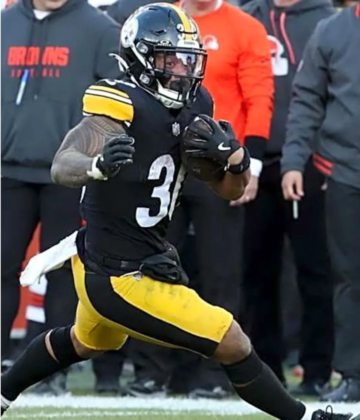 Steelers Star RB Makes Big Change for New Role