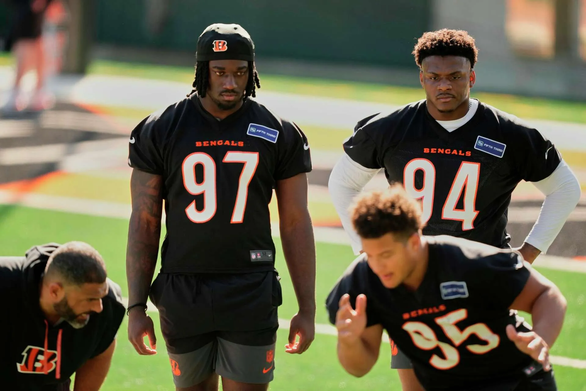 49ers Urged To Help 'Thin' Pass Rush With Unprecedented Trade For Shemar Stewart