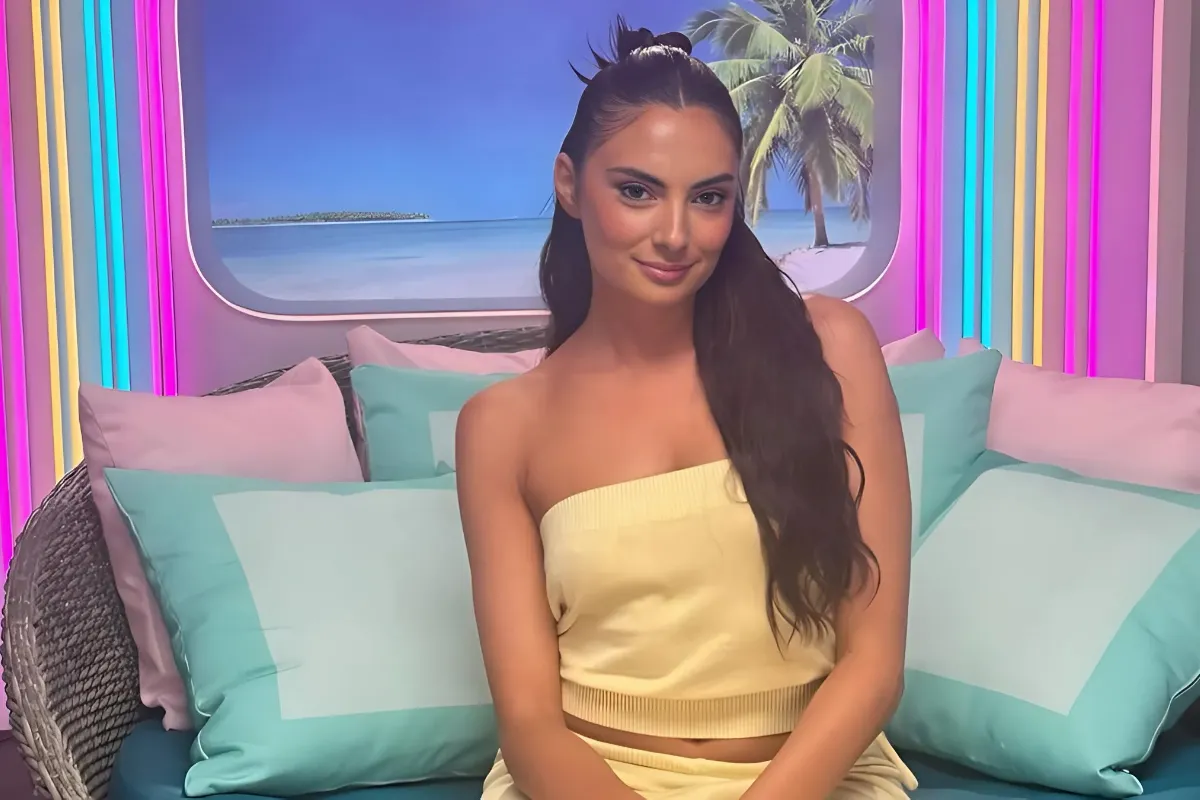 Paige DeSorbo Heads to Love Island USA!-quang