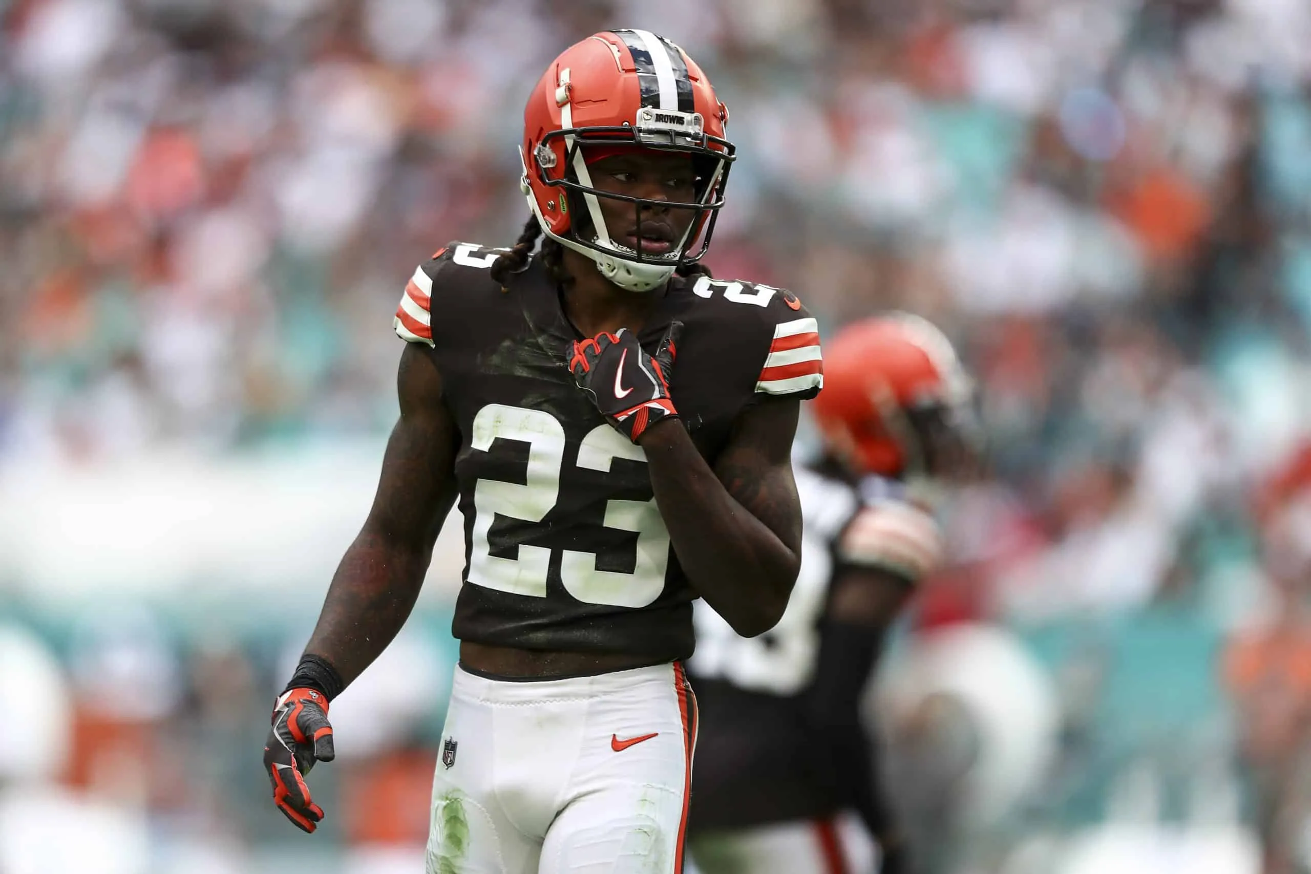 Browns Defense May Hinge on Unlikely Starter in Contract Year