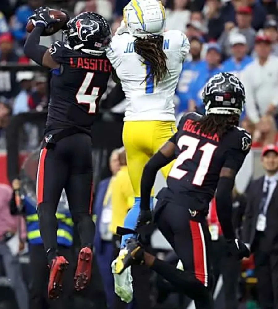 Houston Texans WR Drops Bold Claim About Team's Defense