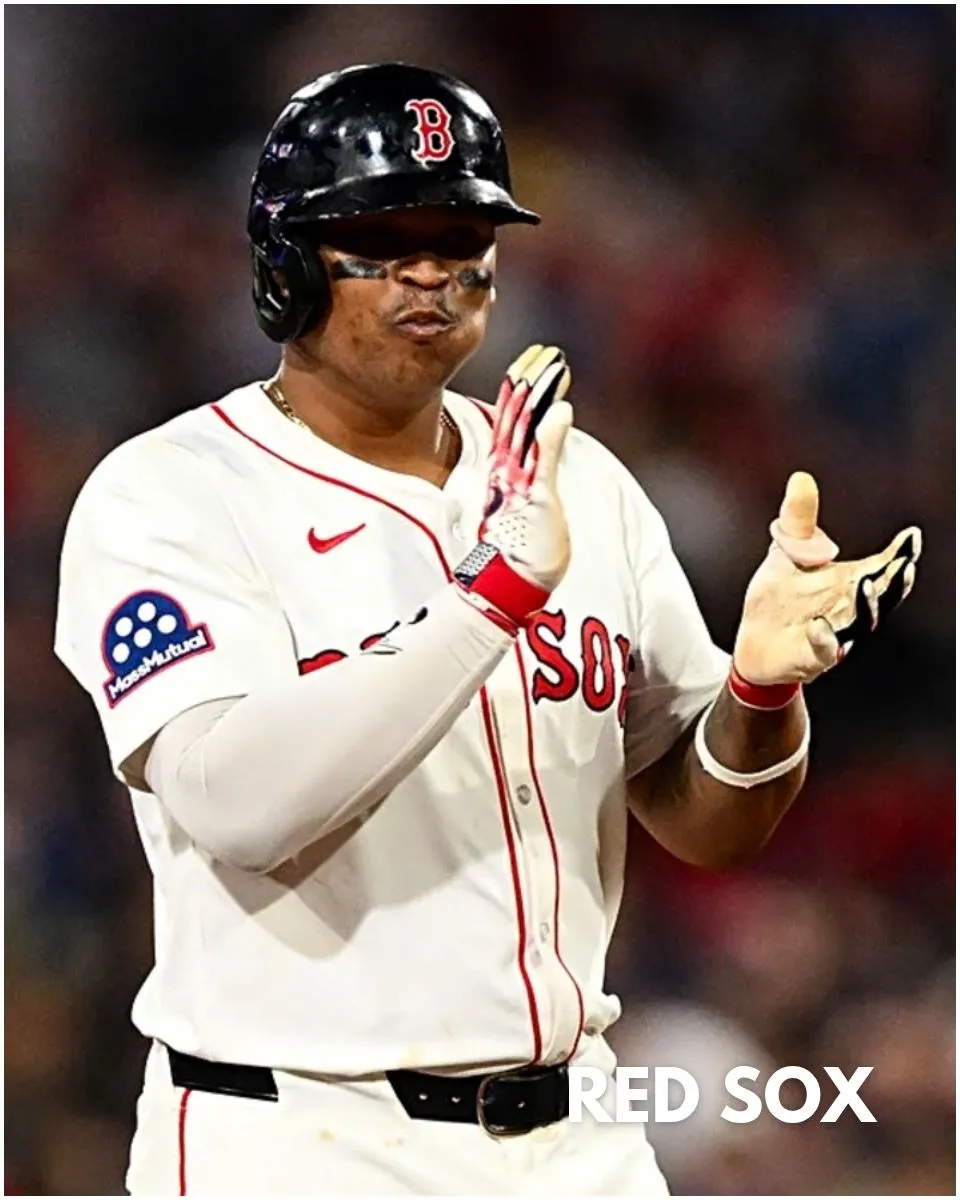 Which two prospects did Red Sox acquire from Giants in blockbuster Rafael Devers trade?