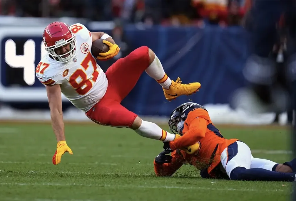Hated Broncos rival player is making last-ditch effort to save his career