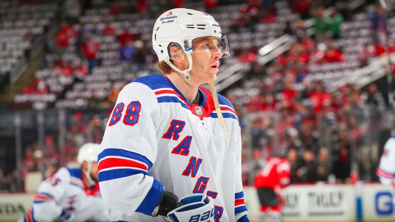 Lightning Have Other Blackhawks Legend To Target Besides Toews