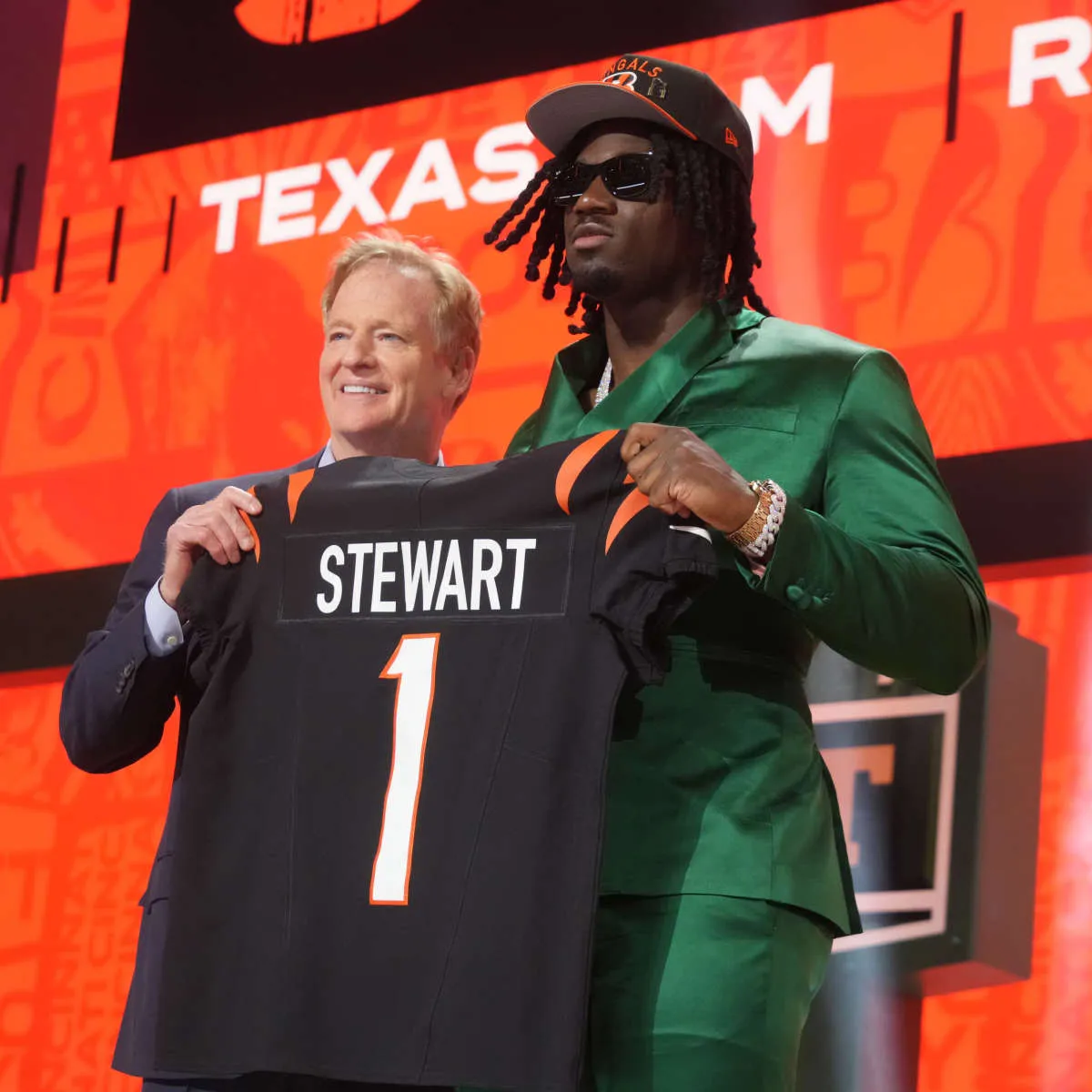 ‘Rare’ Circumstances Could Lead to Bears Trading for Disgruntled 1st Round DE
