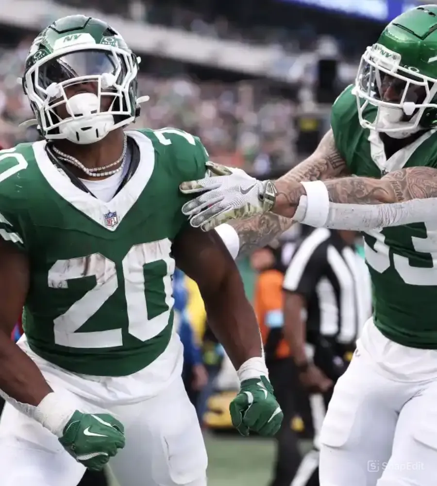 Blockbuster Trade Pitch Nets Bears 2,300-Yard RB in Contract Year