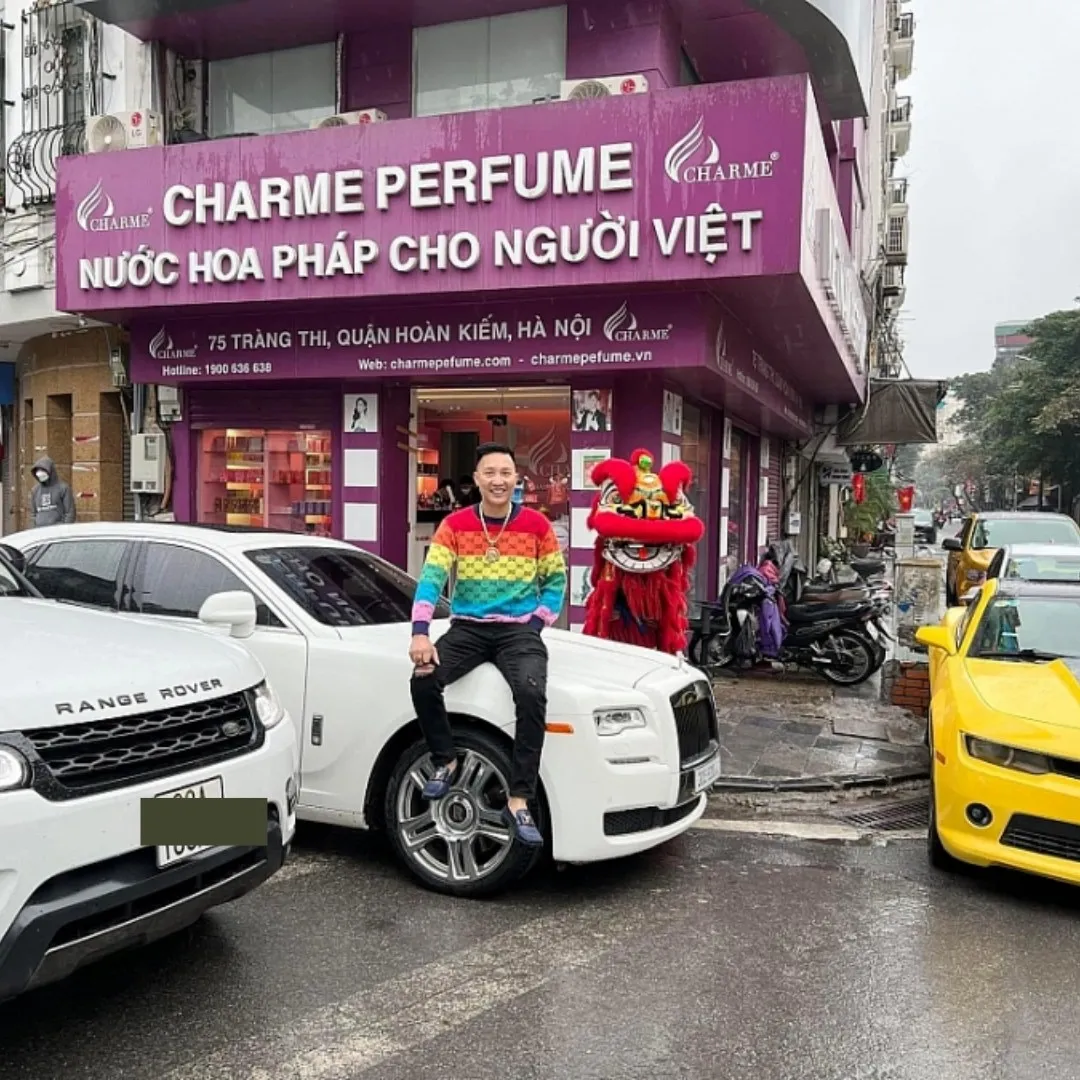 Thu giữ lô nước hoa G-I-Ả làm bằng... máy đánh trứng, thầy Huấn Hoa Hồng được gọi tên