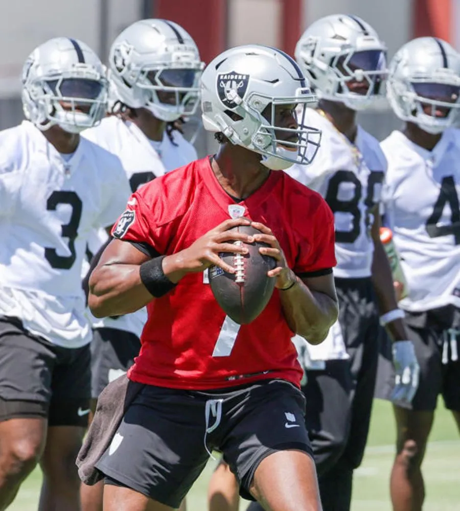 Raiders Star Geno Smith Named Best Quarterback in One Key Category