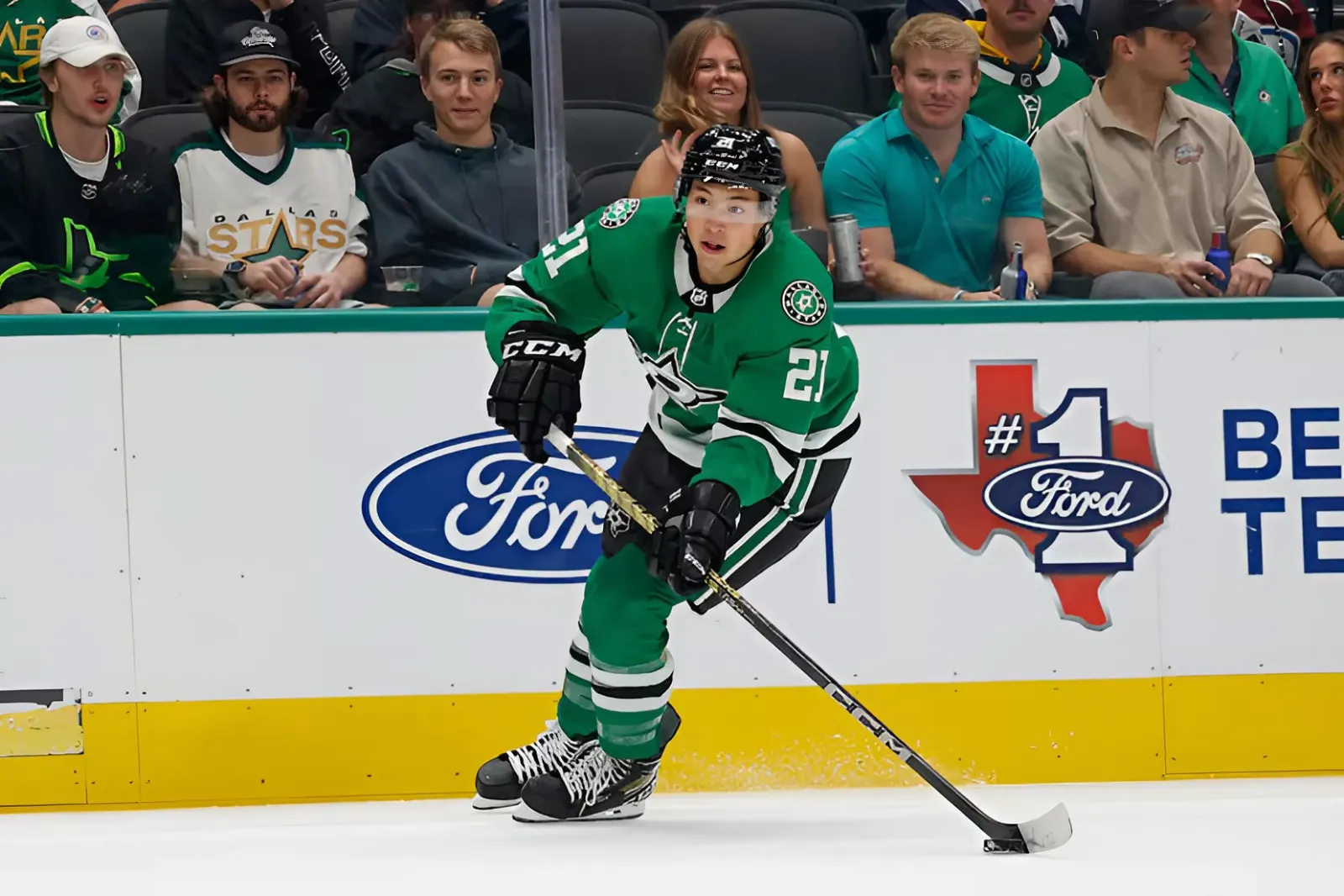 Are the Dallas Stars considering a Jason Robertson trade?