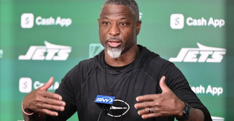 Lions News: Aaron Glenn pays another huge compliment to Dan Campbell