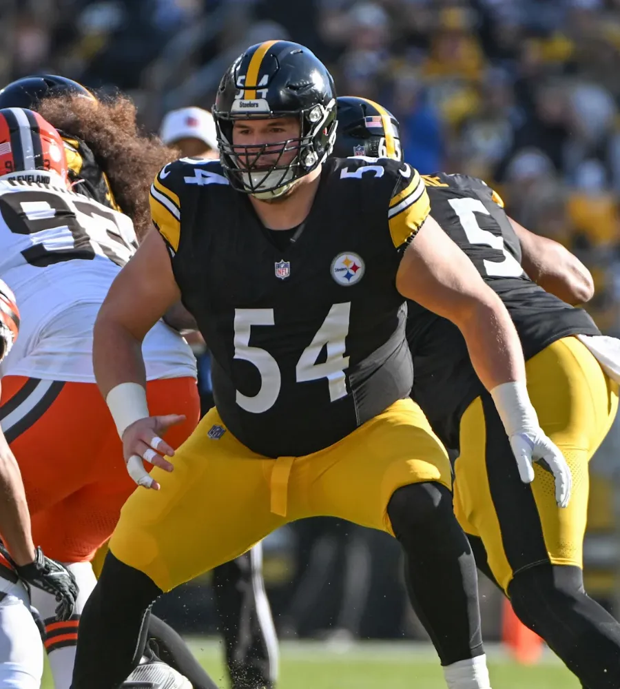 Frazier Played Tough: Steelers’ Rising Center Battled Ankle Injury Down the Stretch
