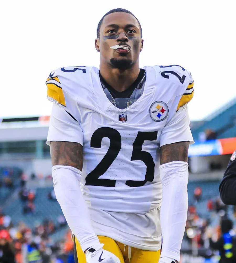 Steelers Lock Down Elliott: Veteran Safety Scores Two-Year, $12.5M Deal