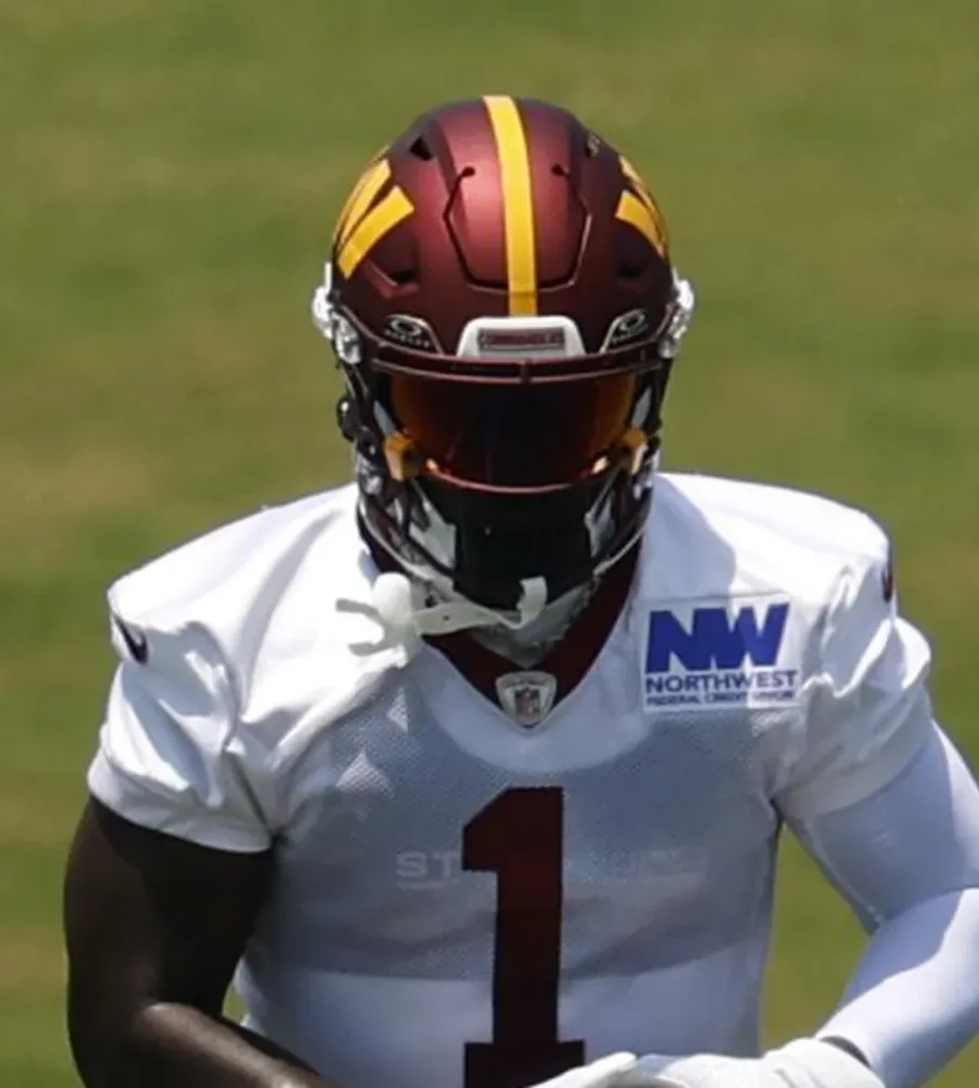 Commanders Shape 2025 Fate with Tunsil & Deebo Deals — Trades That Could Make or Break Jayden Daniels’ Seasons