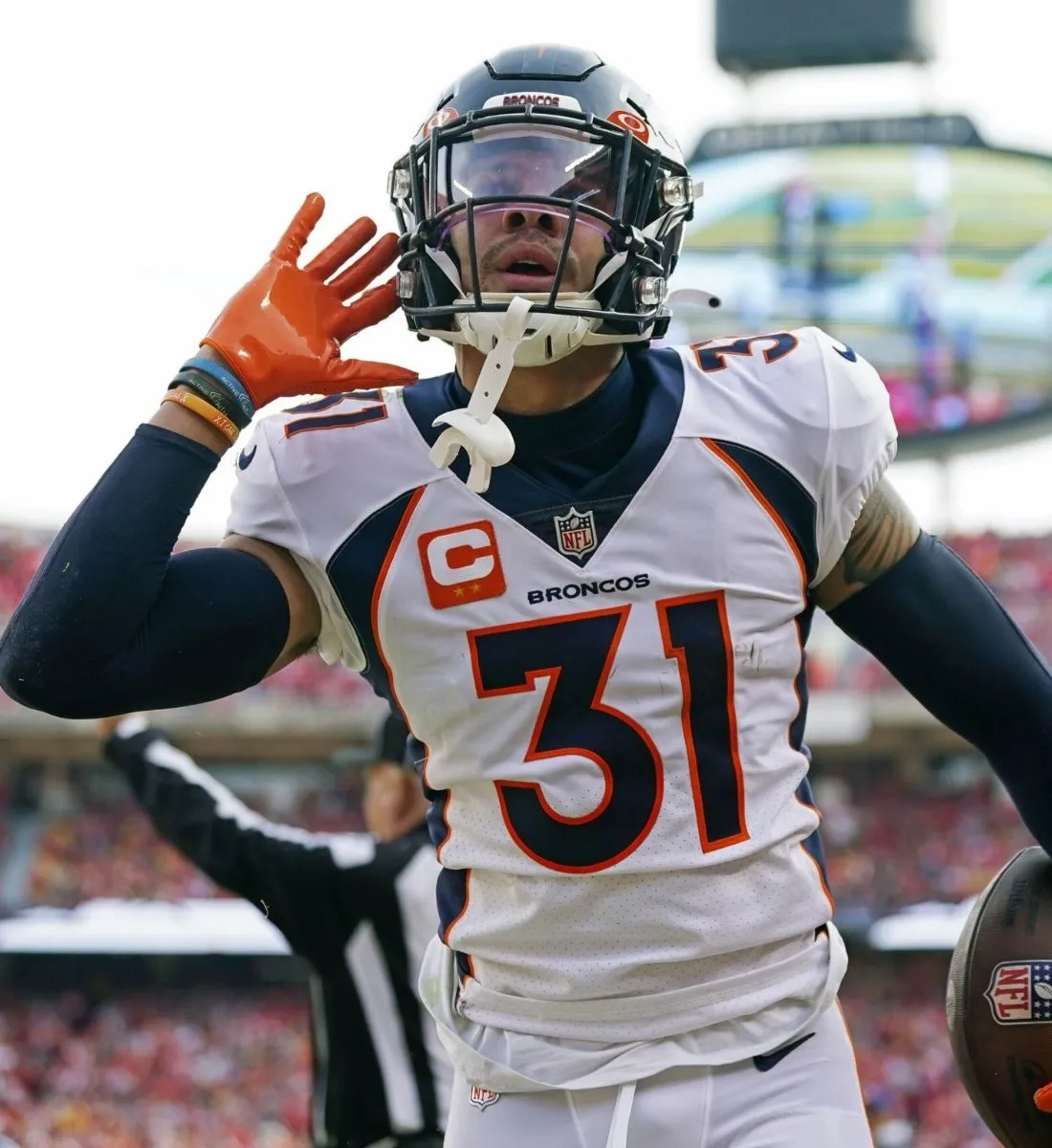 Eagles, Panthers On ‘Shortlist’ For Justin Simmons