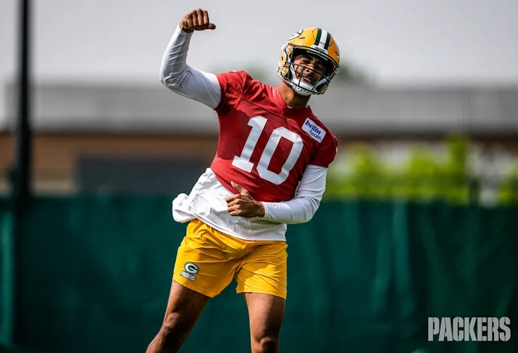 Rival Reporter Names Jordan Love NFC North QB with 'Most to Prove'