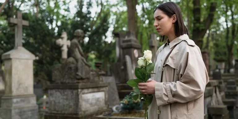 P4. A Grandmother’s Final Wish: A Life-Changing Discovery at Her Gravesite -