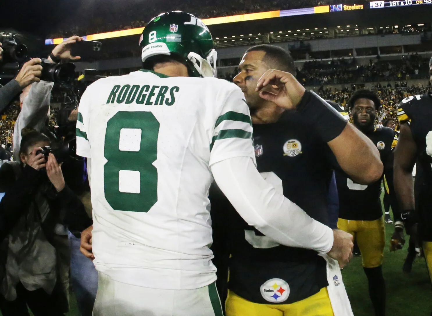 2-time Super Bowl champ doubts Steelers’ Aaron Rodgers is Russell Wilson upgrade