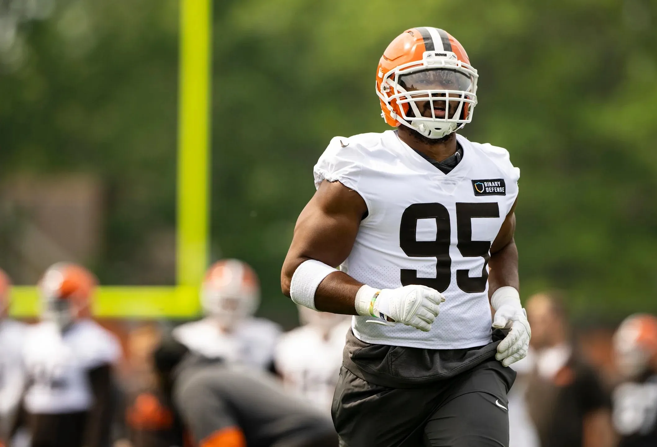 Myles Garrett Shares Strong Words on Browns QB Shedeur Sanders