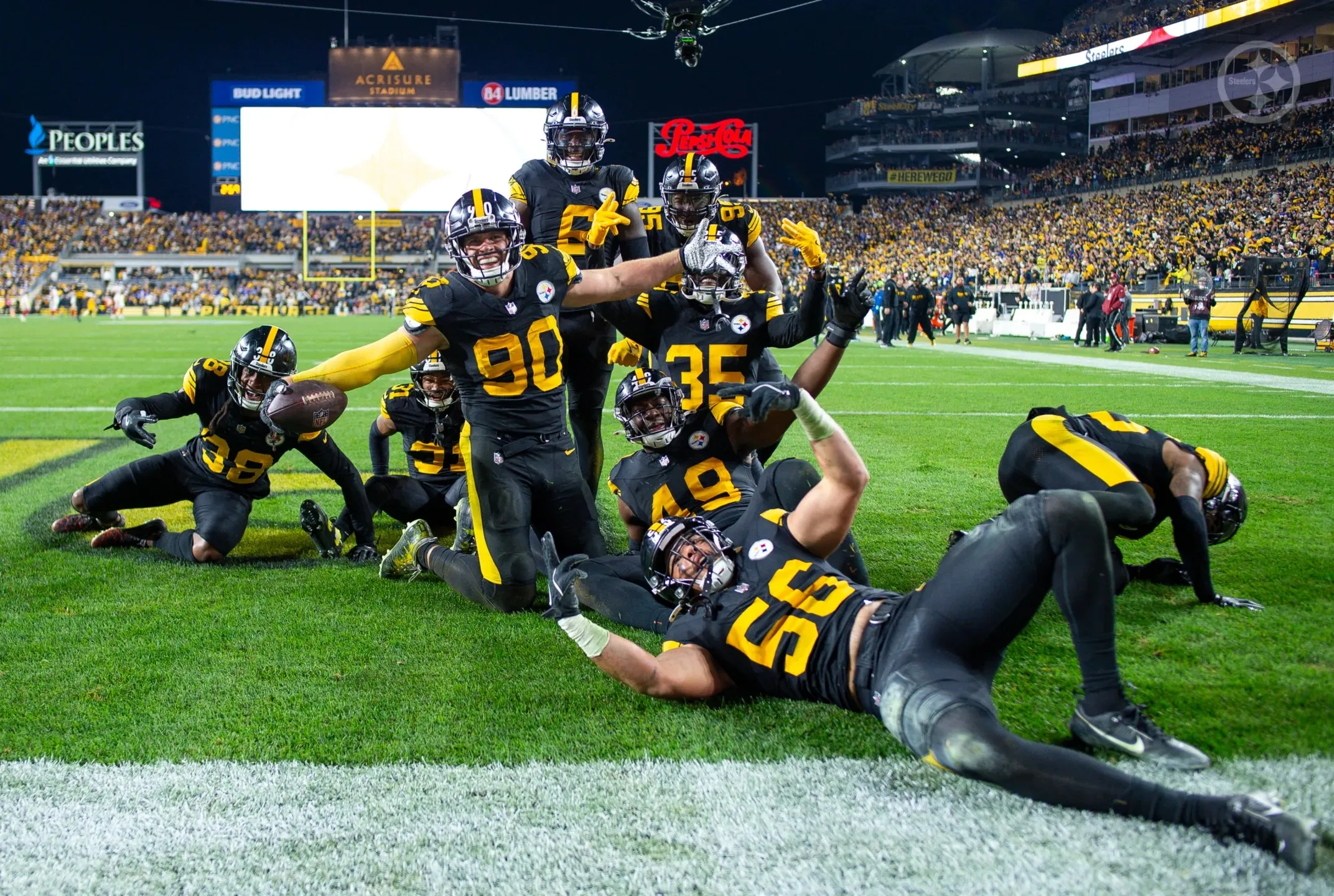 Steelers Predicted to Make 9-Figure Decision on T.J. Watt's Future