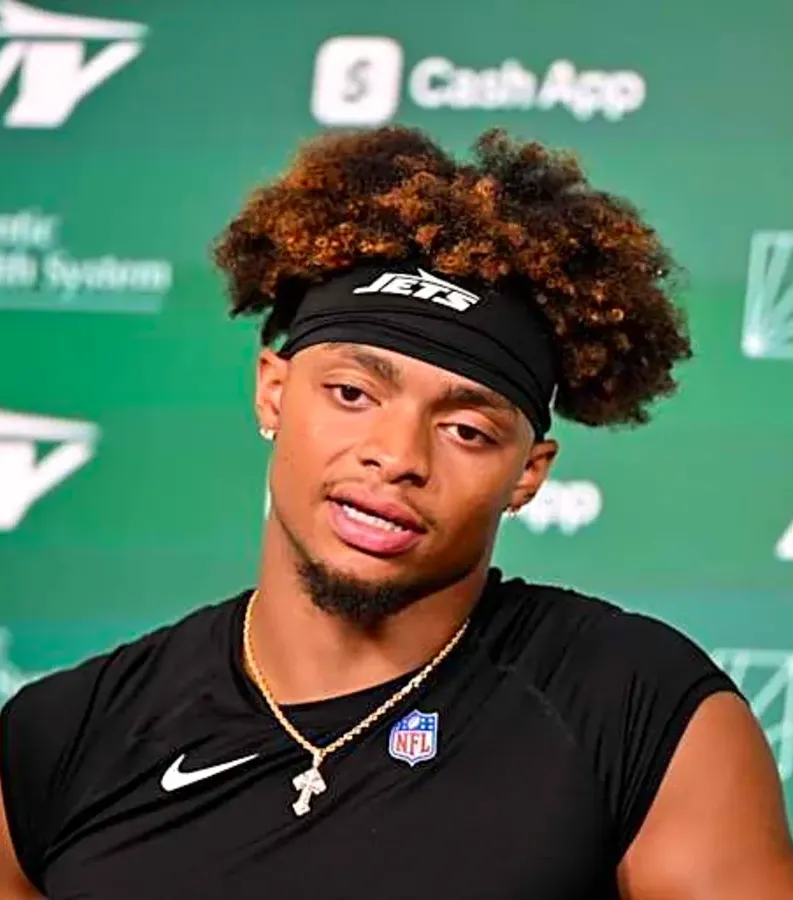 NFL Writer Reveals 'Worst Case Scenario' For Justin Fields, Jets