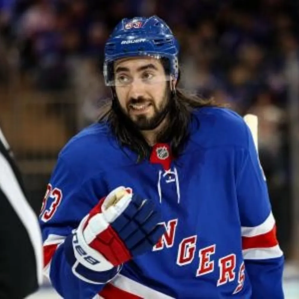 Trade Pitch Sees Maple Leafs Acquiring $68M Star in 1-For-1 Deal
