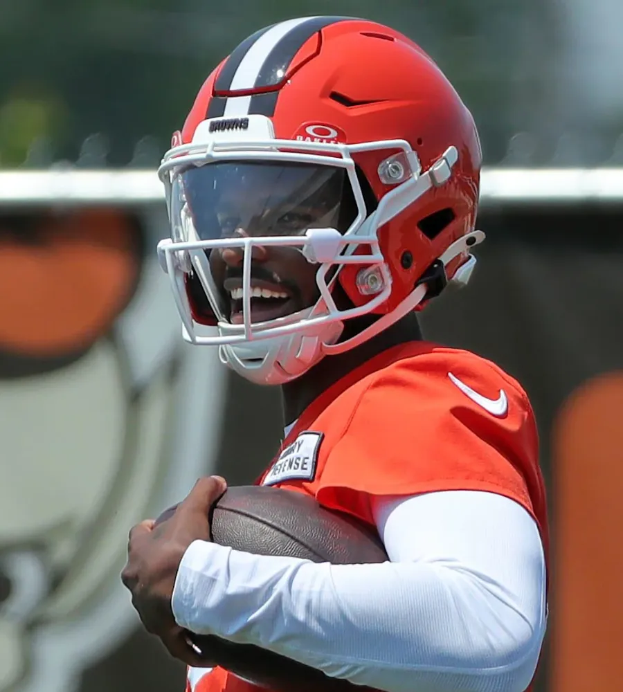 Insider Drops Bombshell on Shedeur: Browns Planning QB ‘Redshirt Year’ Before Full Throttle