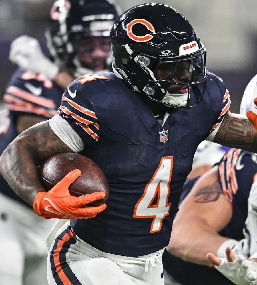Analytics Say Swift’s Football Comeback Hinges on Bears’ Line—Can He Bottle Detroit & Philly Success?