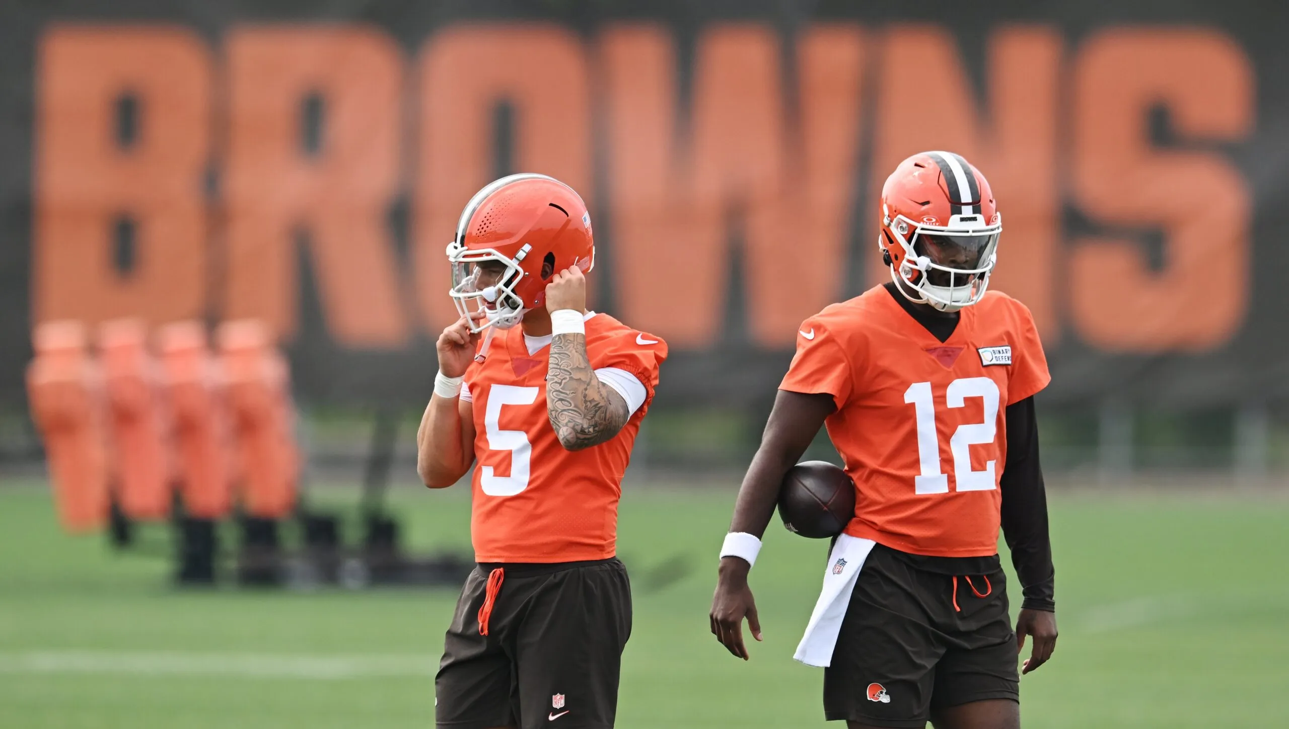 Browns’ Trade May Push Dillon Gabriel, Shedeur Sanders Out After Rookie Year