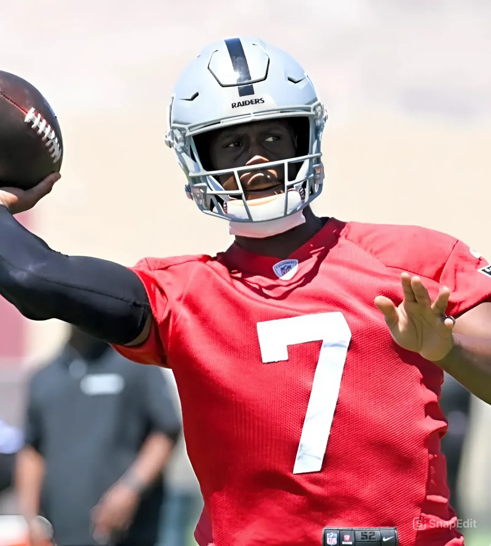 Las Vegas Raiders defender did not hold back in his evaluation of QB Geno Smith after mandatory minicamp
